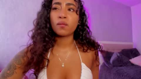 Snapshot of rebecaharrison111 chatting on December 2, 6:43 pm Rebeca online show from December 2, 6:43 pm