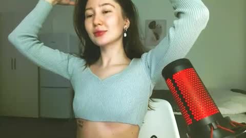 Snapshot of rebecca_demure18 chatting on February 6, 8:13 pm Lets talk here 33. online show from February 6, 8:13 pm