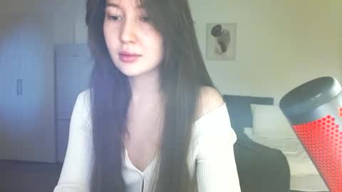 Snapshot of rebecca_demure18 chatting on February 24, 7:52 pm Lets talk here 33. online show from February 24, 7:52 pm