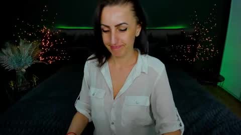 Snapshot of rebecca_diamonds chatting on February 24, 2:04 pm rebecca_diamonds online show from February 24, 2:04 pm