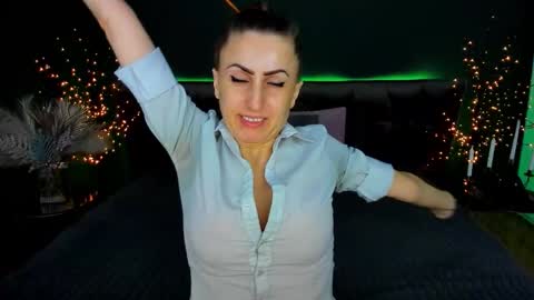 rebecca_diamonds online show from January 19, 6:39 am