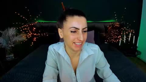 rebecca_diamonds online show from February 12, 6:19 am