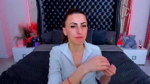 rebecca_diamonds online show from April 23, 12:29 pm