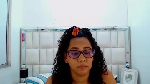 Snapshot of rebecca_mils chatting on February 11, 10:37 am R E B E C A online show from February 11, 10:37 am