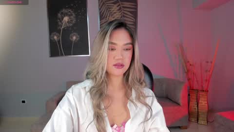 Snapshot of rebeccahudson_ chatting on January 15, 3:11 am Rebe online show from January 15, 3:11 am