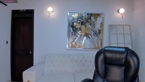 Snapshot of rebeccahudson_ chatting on January 23, 3:16 am Rebe online show from January 23, 3:16 am