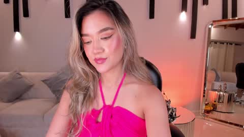 Snapshot of rebeccahudson_ chatting on January 29, 9:23 am Rebe online show from January 29, 9:23 am