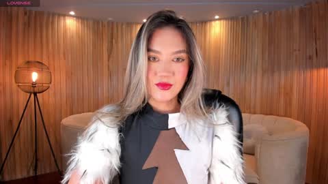 Snapshot of rebeccahudson_ chatting on February 6, 3:16 am Rebe online show from February 6, 3:16 am
