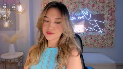 Snapshot of rebeccahudson_ chatting on October 14, 7:03 pm Rebe online show from October 14, 7:03 pm