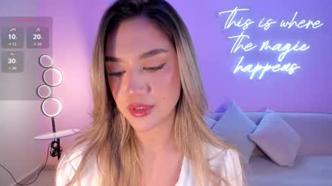 Rebe online show from October 29, 7:15 pm