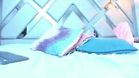 rebeccamitchell_ online show from February 27, 2:17 pm