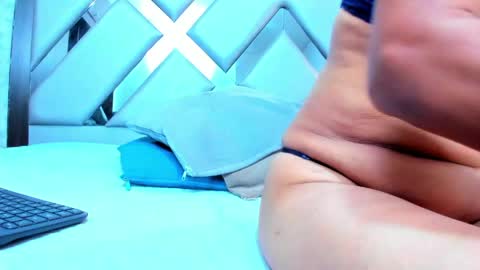 rebeccamitchell_ online show from May 6, 2:11 pm