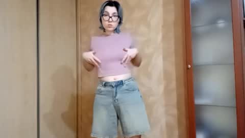 Zoe online show from February 4, 3:29 pm