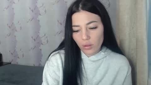 Snapshot of rebeka_08 chatting on January 8, 12:18 pm Rebeka 08 online show from January 8, 12:18 pm