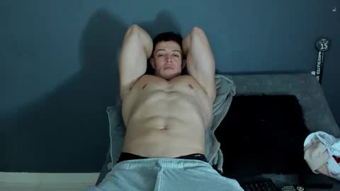 Snapshot of recce_taylor4 chatting on October 28, 12:25 am twitter REECET26 instagram RECCETAYLOR online show from October 28, 12:25 am