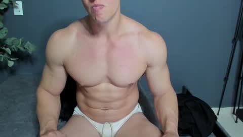 twitter REECET26 instagram RECCETAYLOR online show from February 4, 1:55 am