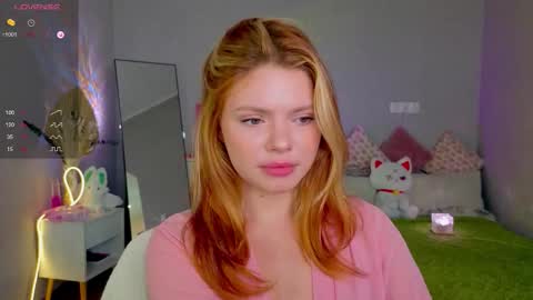 Snapshot of red__candy chatting on October 7, 1:30 pm red__candy online show from October 7, 1:30 pm