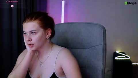 red__dizzy online show from August 6, 9:39 pm