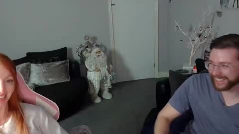 Red -  online show from December 7, 9:11 pm