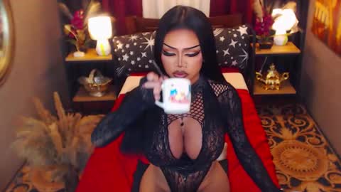 Snapshot of red_ivyy chatting on October 28, 11:47 am AsianRedivy online show from October 28, 11:47 am