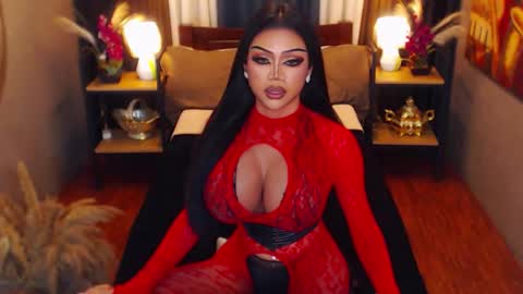 Snapshot of red_ivyy chatting on November 8, 8:18 pm AsianRedivy online show from November 8, 8:18 pm