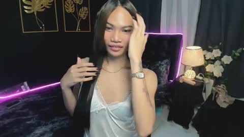 danika linn online show from November 9, 3:27 am