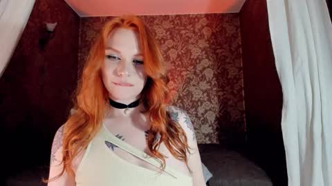 Mia online show from February 4, 6:03 pm