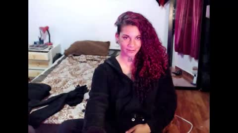 Snapshot of red_savage_ chatting on January 15, 7:48 am Instagram Valerie yourdream online show from January 15, 7:48 am