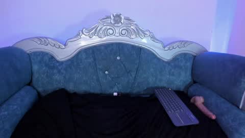 Snapshot of red_star8 chatting on January 30, 6:32 pm online show from January 30, 6:32 pm