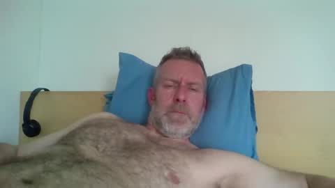 Red online show from May 11, 10:32 am