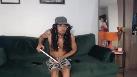 redfloweer online show from February 1, 10:34 pm