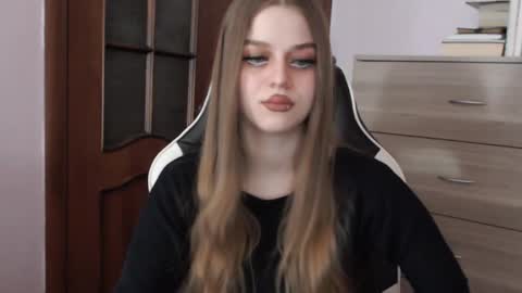 Lily online show from February 24, 2:20 am