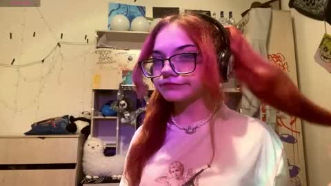 Eva online show from April 18, 9:37 pm