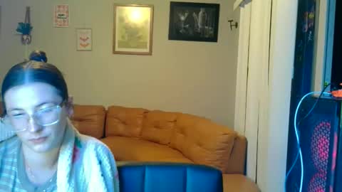 Snapshot of redinthebed chatting on November 1, 3:41 am InkedGinger online show from November 1, 3:41 am