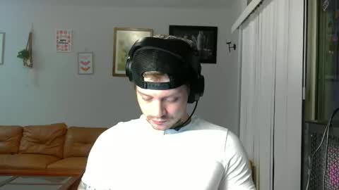 Snapshot of redinthebed chatting on November 6, 6:58 am InkedGinger online show from November 6, 6:58 am