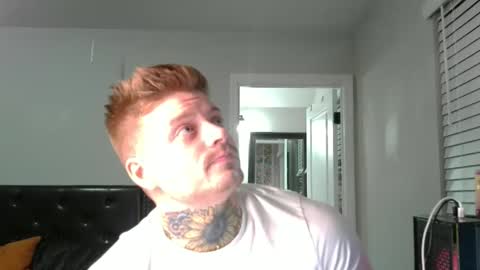 Snapshot of redinthebed chatting on November 20, 5:51 am InkedGinger online show from November 20, 5:51 am