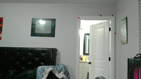 Snapshot of redinthebed chatting on January 13, 3:01 am InkedGinger online show from January 13, 3:01 am