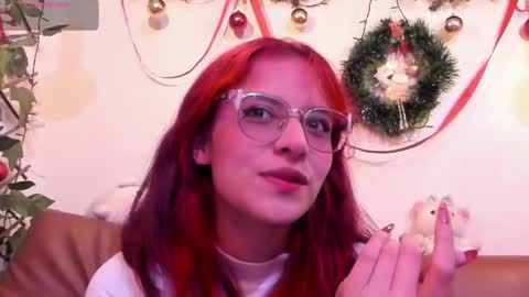 Snapshot of redmeloddy chatting on December 22, 10:29 pm Meloddy online show from December 22, 10:29 pm