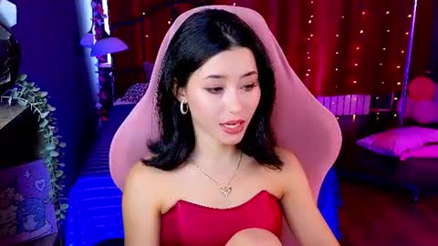 Snapshot of redmidnight_ chatting on June 18, 3:38 pm Kiara online show from June 18, 3:38 pm