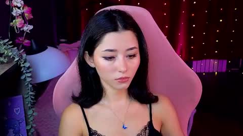 Snapshot of redmidnight_ chatting on June 24, 8:52 pm Kiara online show from June 24, 8:52 pm