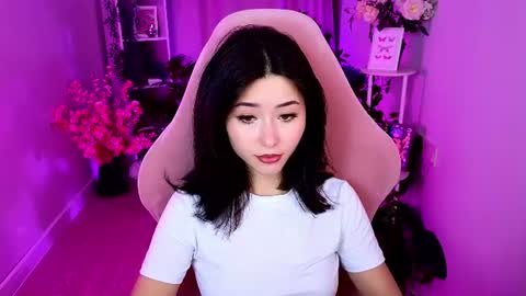 Snapshot of redmidnight_ chatting on July 6, 8:44 pm Kiara online show from July 6, 8:44 pm