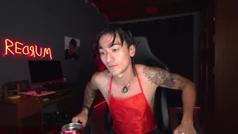 Red online show from December 16, 5:40 pm