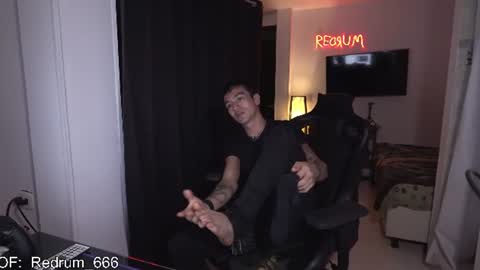 Red online show from June 14, 1:58 am