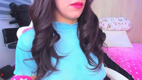 Snapshot of redski77 chatting on January 20, 9:24 am redski77 online show from January 20, 9:24 am