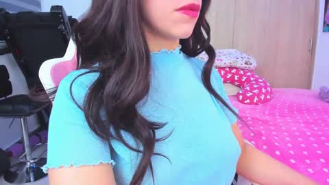 Snapshot of redski77 chatting on January 21, 6:11 am redski77 online show from January 21, 6:11 am