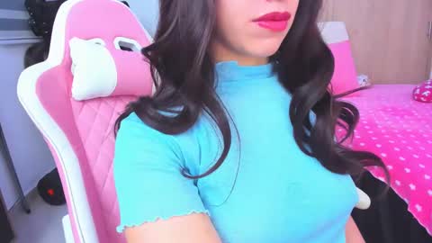 Snapshot of redski77 chatting on February 5, 6:13 am redski77 online show from February 5, 6:13 am