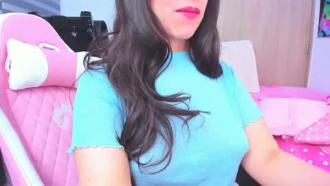 Snapshot of redski77 chatting on February 22, 9:56 am redski77 online show from February 22, 9:56 am