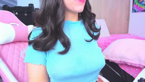 Snapshot of redski77 chatting on February 24, 9:21 am redski77 online show from February 24, 9:21 am