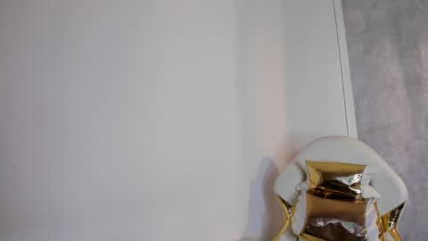   online show from March 6, 11:36 am