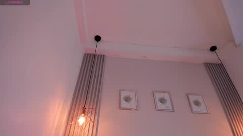 Snapshot of redvelvet__7 chatting on December 14, 4:23 pm Anna Redvelvet online show from December 14, 4:23 pm